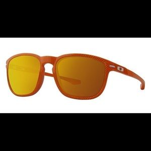 OAKLEYS +4 more men’s Sunglasses